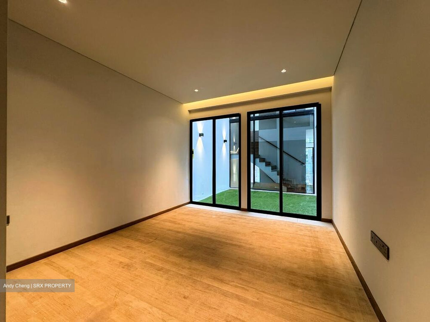 Ava Road (D12), Terrace #512810351
